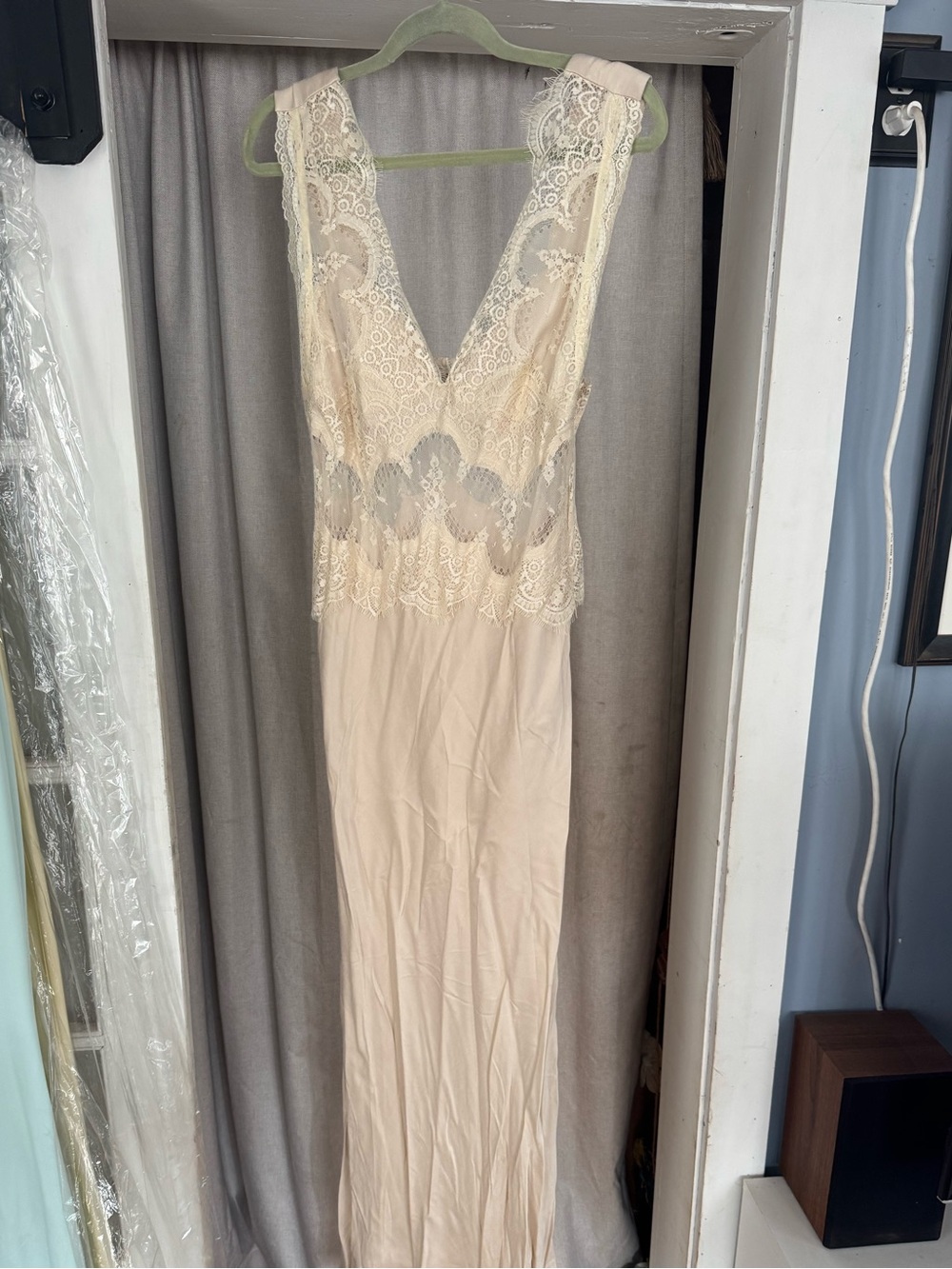 Third Form VISIONS LACE FLOOR LENGTH DRESS | Butter Cream